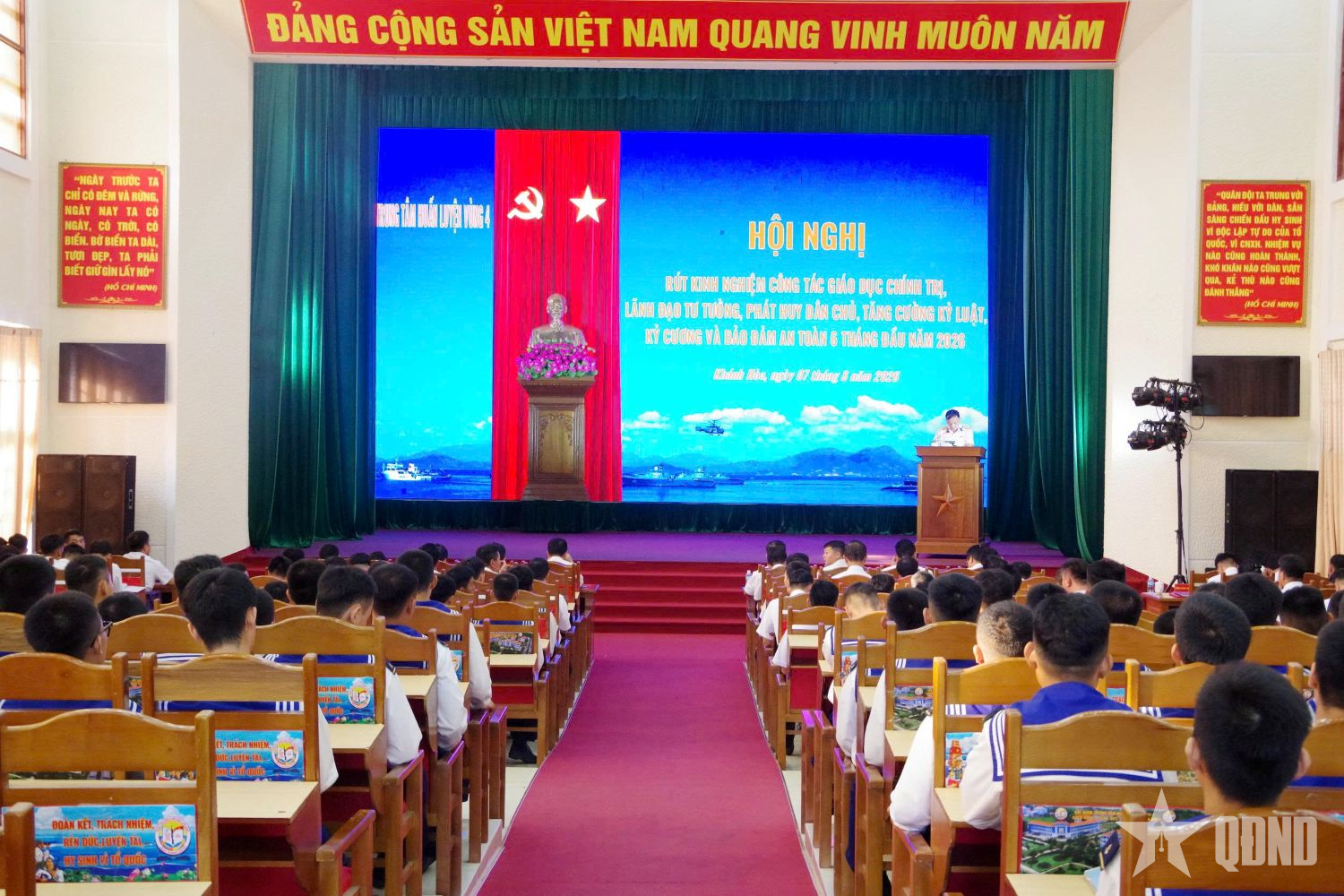Trung tâm Huấn luyện Vùng 4 Hải quân nâng cao hiệu quả giáo dục chính trị, tư tưởng